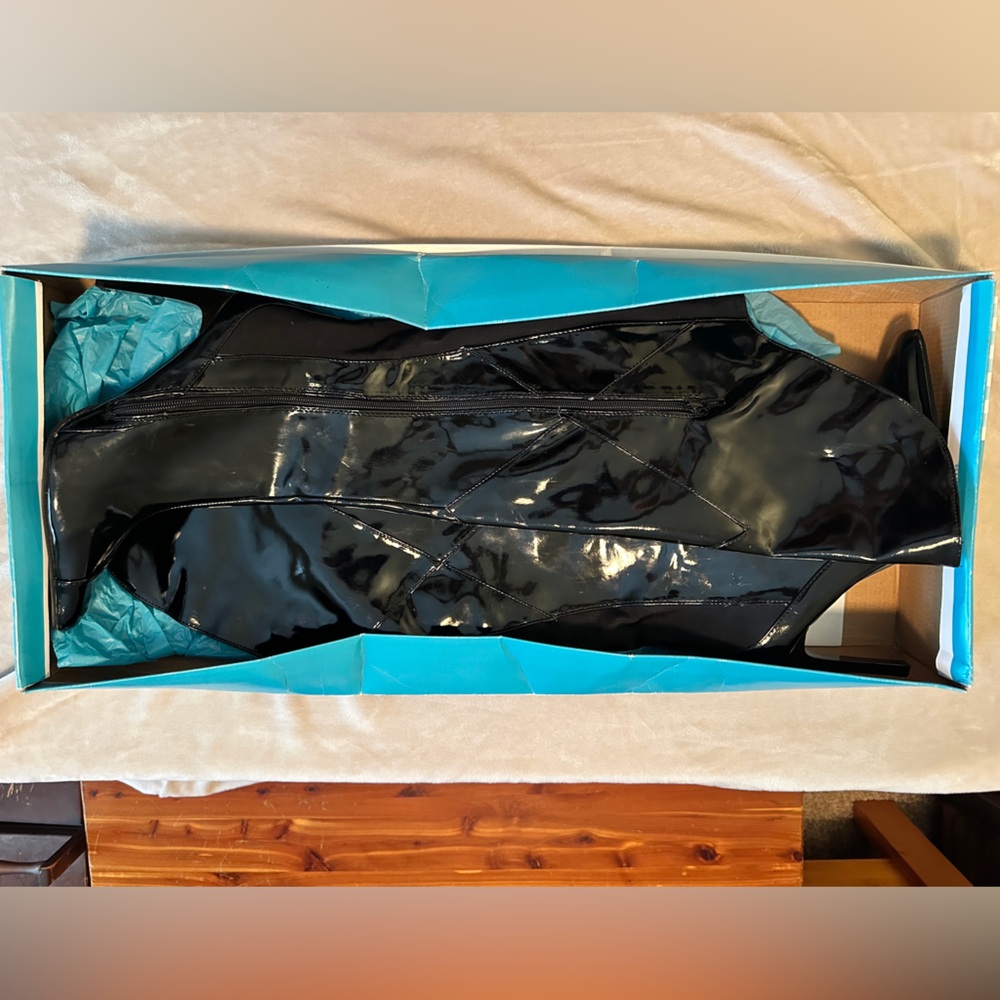Charlotte Russe Black Faux Patent Leather Stiletto Boots, 9 NWB - Picture 8 of 10